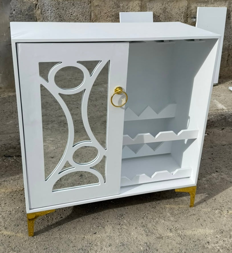 🍷✨ CREDENZA Y VINERA 2 en 1 ORGANIZADOR DE VINOS Y LICORES – ELEGANCIA PARA TU HOGAR 🥂🏡

🆔(Cod. 044) 

💰RD$7,995 

📏 MEDIDAS:
• Alto: 80 cm
• Ancho: 75 cm
• Profundidad: 35.5 cm
