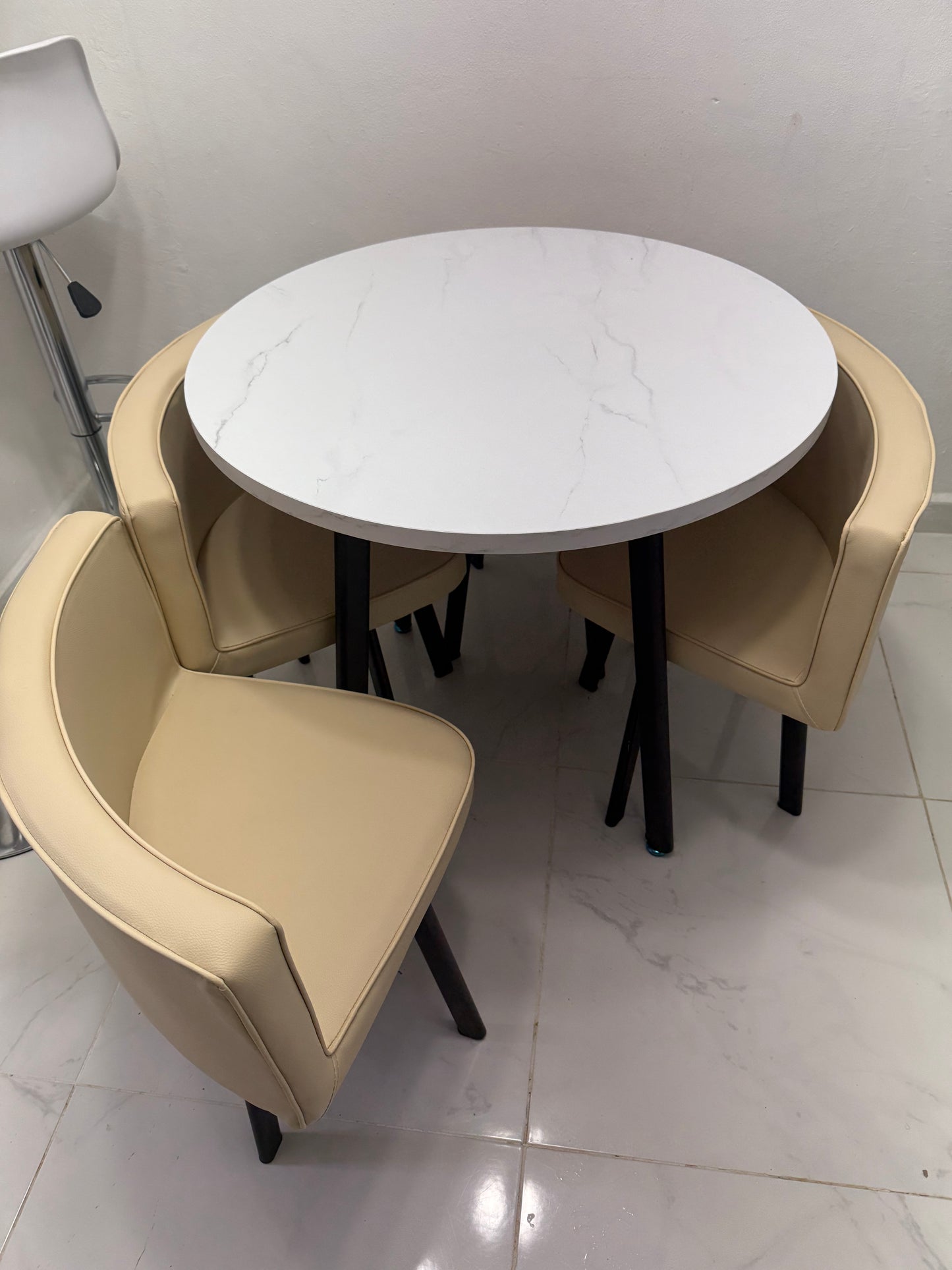 🍷✨ Set de Comedor Redondo Moderno 4 Plazas ✨🍷 (Cod.Y-402)