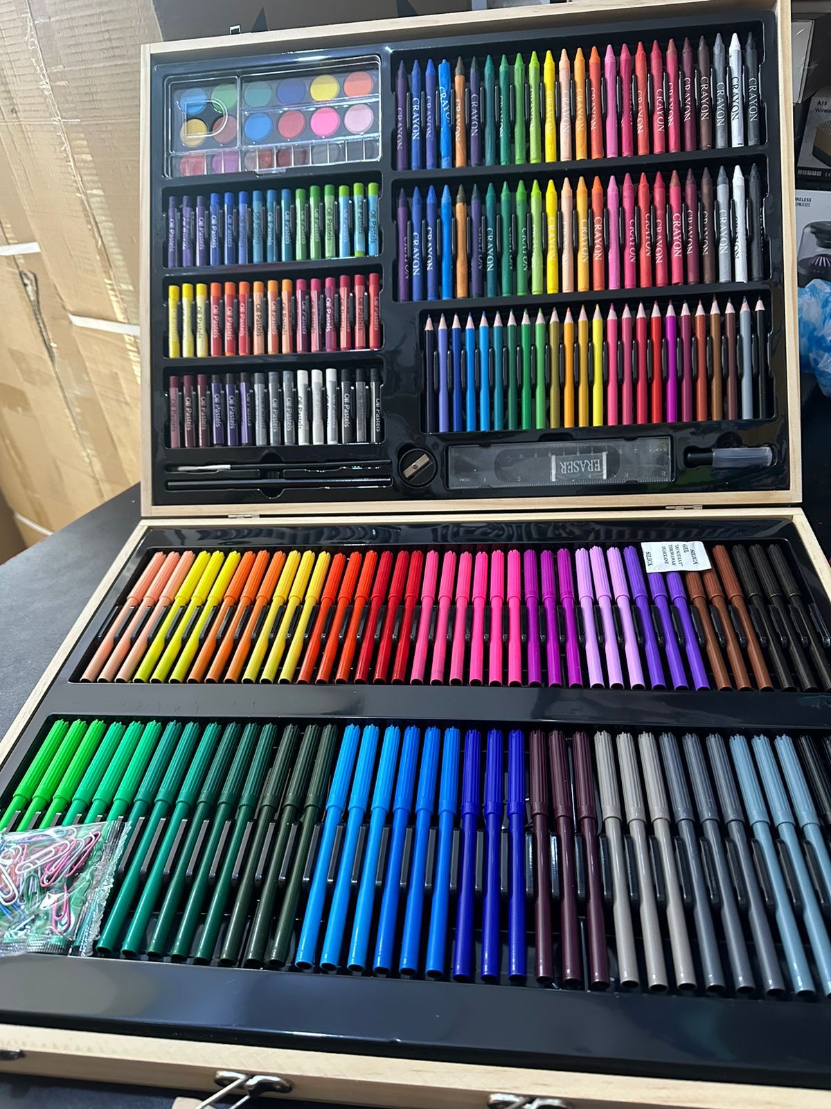 Estuche de Madera (251 PCS)