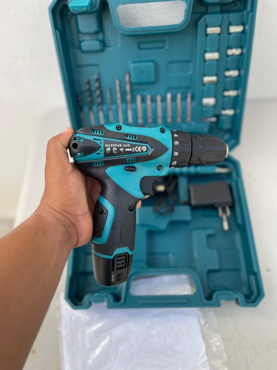 🔧 Taladro Destornillador Inalámbrico 12V con Estuche y Herramientas (Cod. JVM-57)

💰 RD$1,995