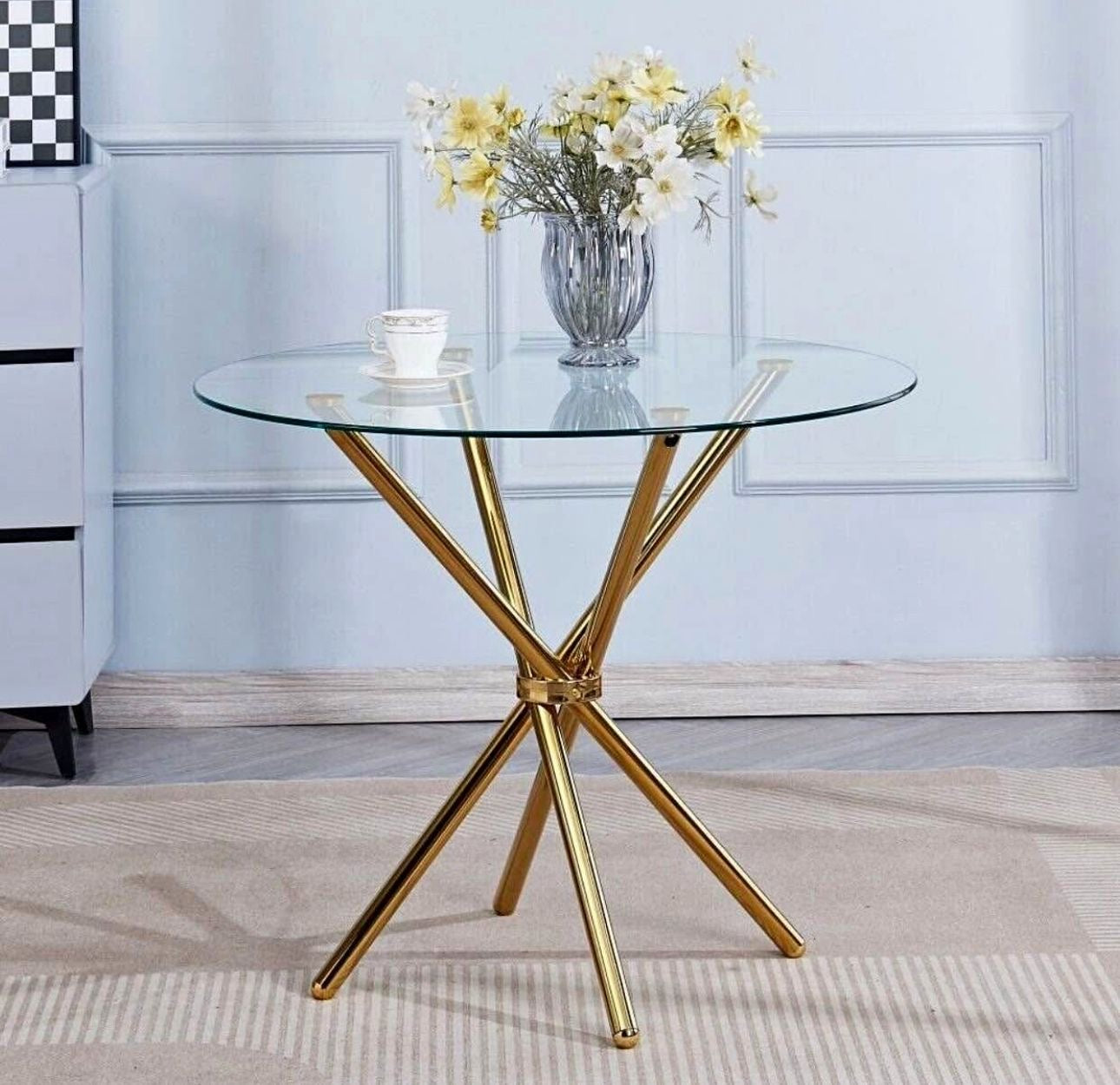 ✨ Mesa Redonda Moderna de Vidrio con Base Dorada ✨
(Cod.081-1)