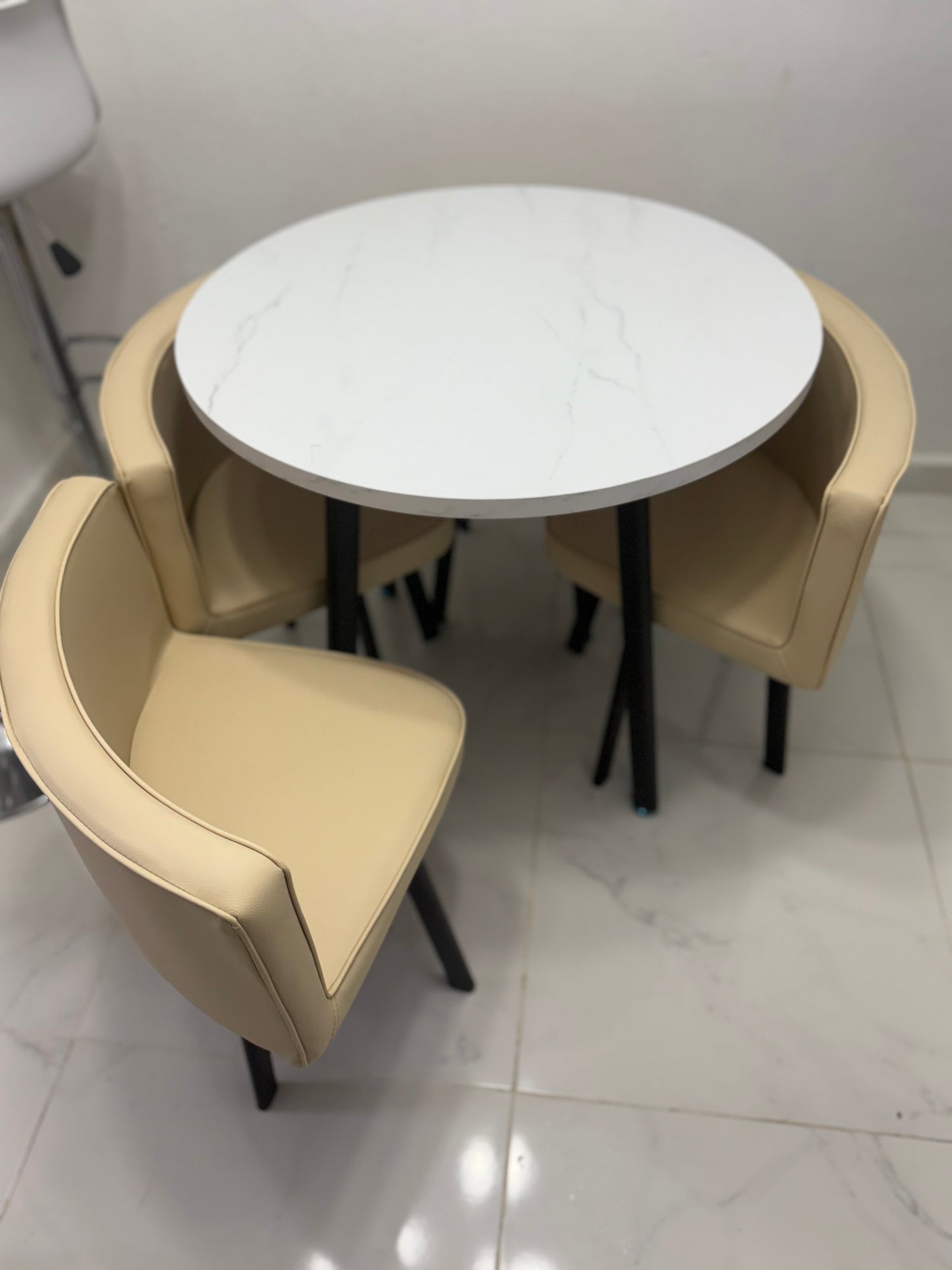 🍷✨ Set de Comedor Redondo Moderno 4 Plazas ✨🍷 (Cod.Y-402)