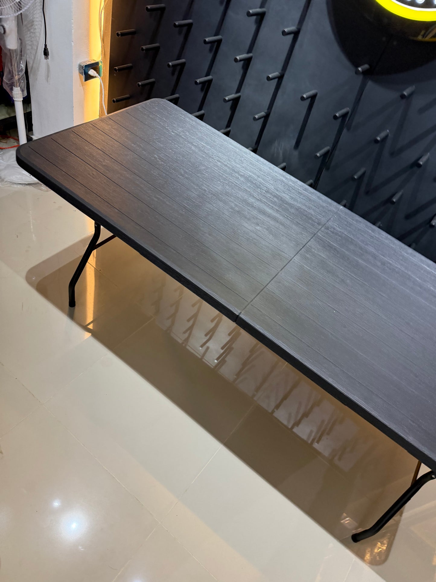 Mesa Plegable Multiuso 1.80 m – Color Negro

💰 RD$3,995