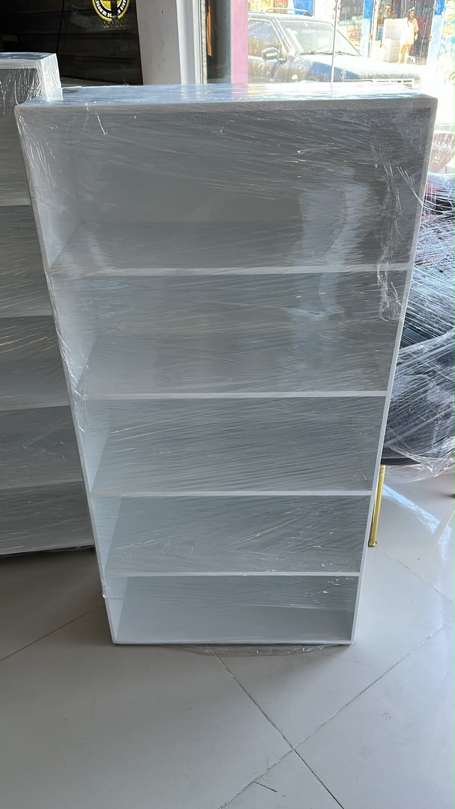 ✨🤍 ORGANIZADOR MULTIUSO DE 5 ESPACIOS – ¡MÁS ORDEN Y ELEGANCIA PARA TU HOGAR O NEGOCIO! 🏡💇‍♀️

(🆔 Cod. 112 BLANCO) 

💰RD$4,490 

- Medidas 📐 
122 cm Alto
60 cm Ancho 
26 cm Profundidad