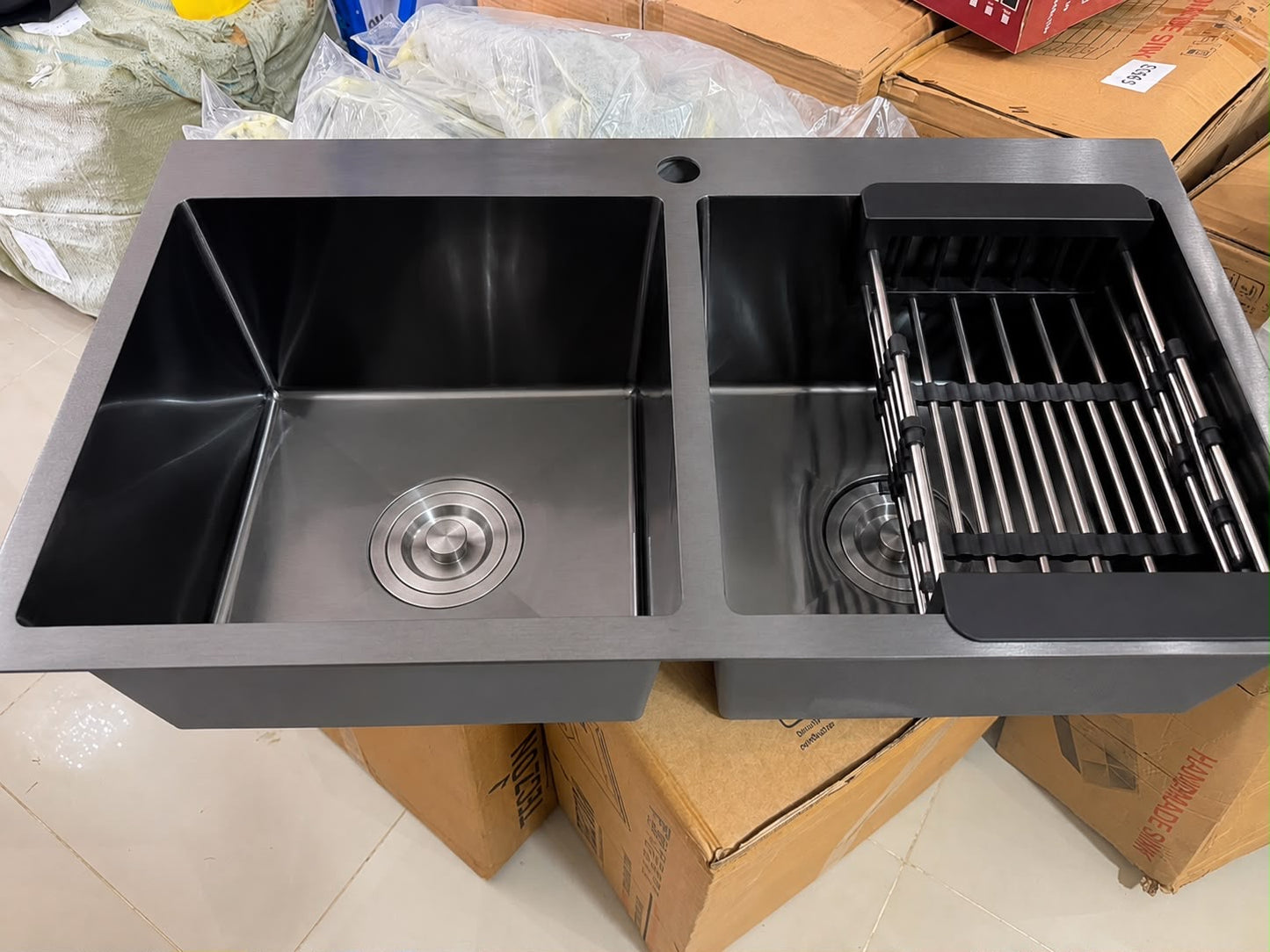 ✨ FREGADERO DOBLE PREMIUM EN ACERO INOXIDABLE NEGRO ✨

📌 Cod. SC603

📏 Medidas: 80 × 46 cm

💰 RD$4,995