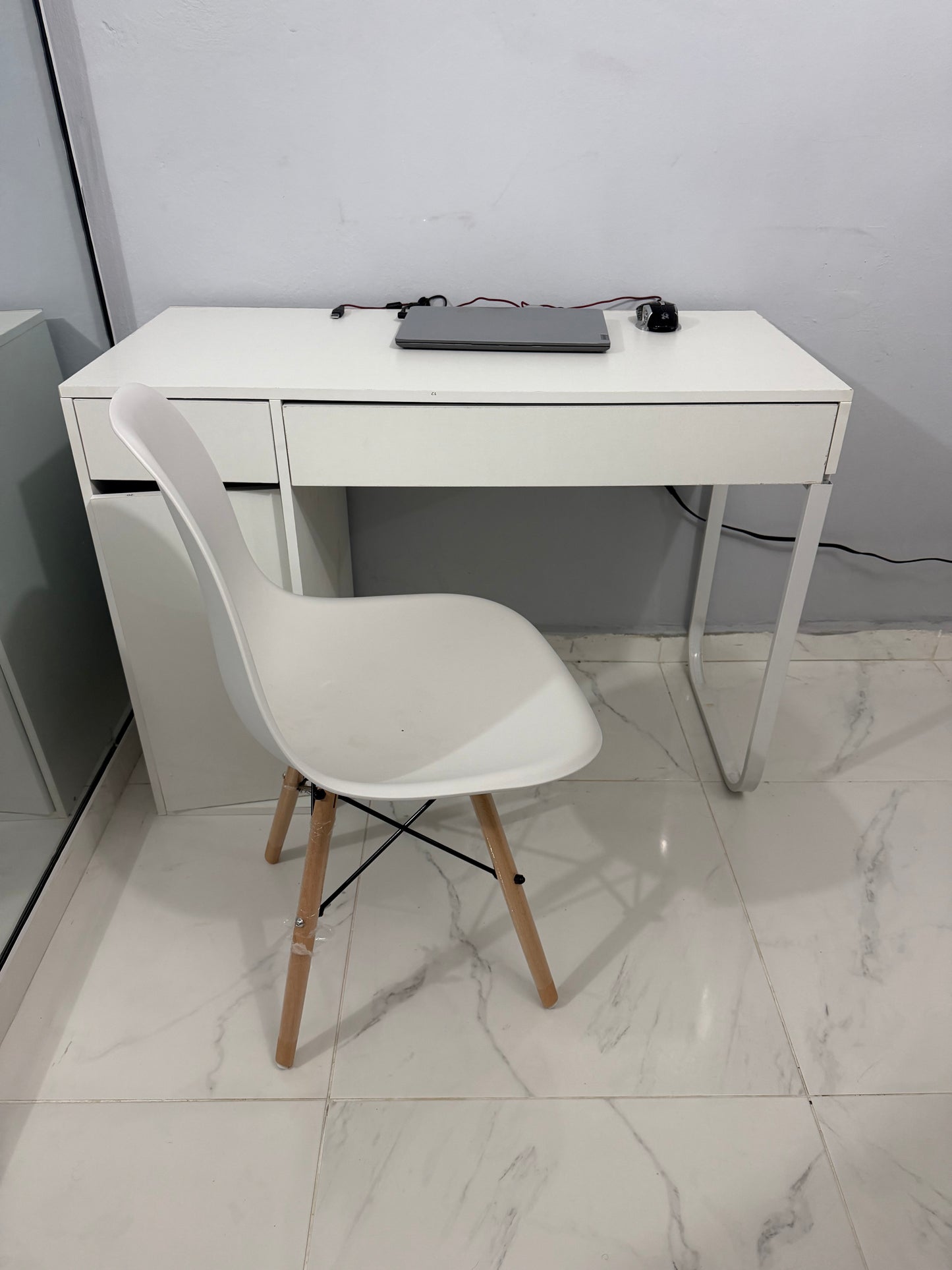 🖥️🪑✨ COMBO OFICINA MODERNA – ESTILO, COMODIDAD Y PRODUCTIVIDAD EN UN SOLO SET ✨🪑🖥️ ( Mesa 25115 + Silla 012-3)

🔥 PRECIO COMBO ESPECIAL: RD$6,495