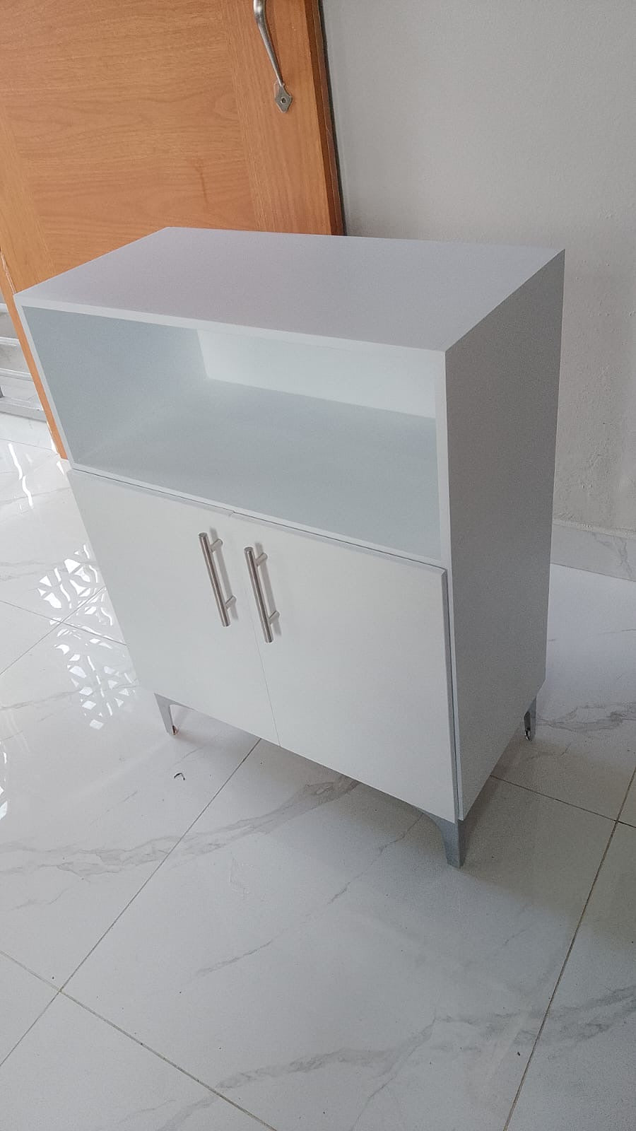 ☕✨ MUEBLE PARA ESTACIÓN DE CAFÉ – ¡ELEGANCIA Y ORGANIZACIÓN EN UN SOLO LUGAR! 🤍🏡 (Cod. 🆔 0115 BLANCA).                 💰 ¡SOLO RD$5,995! 🔥